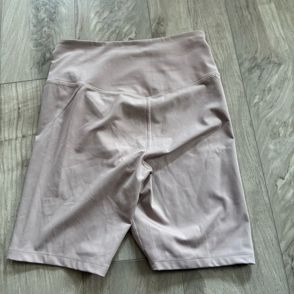 Girlfriend Collective bike shorts - Picture 8 of 8